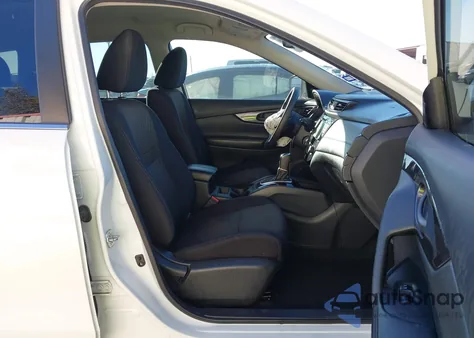 2019 Nissan Rogue S z USA, uszkodzony, nr VIN 5N1AT2MT2KC838877